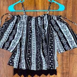 off the shoulder black and white shirt